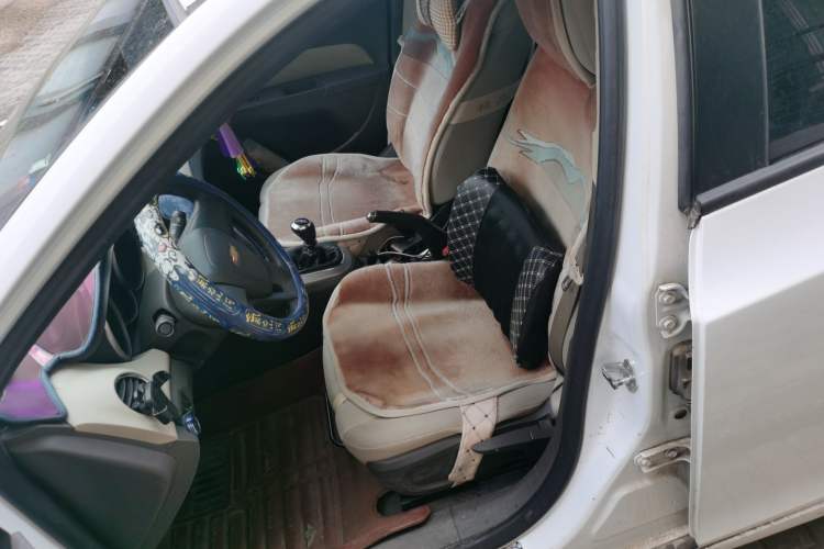 Used Chevrolet Cruze 2015 1.5L Classic SL MT Left Front Seat