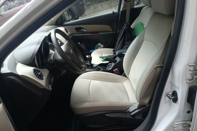 Used Chevrolet Cruze 2015 1.5L Classic SE MT Left Front Seat