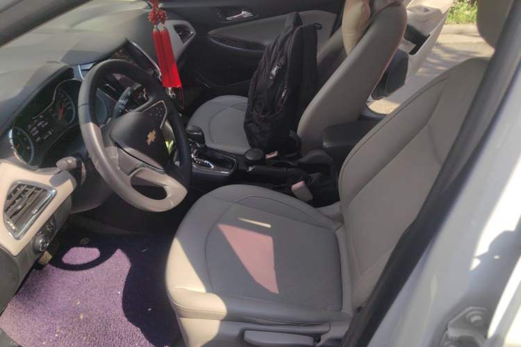 Used Chevrolet Cruze 2015 1.5L Automatic Luxury Edition Left Front Seat