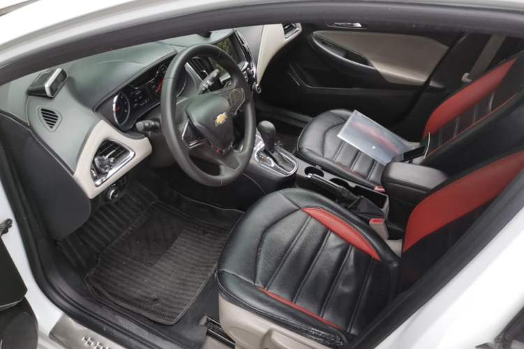 Used Chevrolet Cruze 2015 1.5L Automatic Luxury Edition Left Front Seat