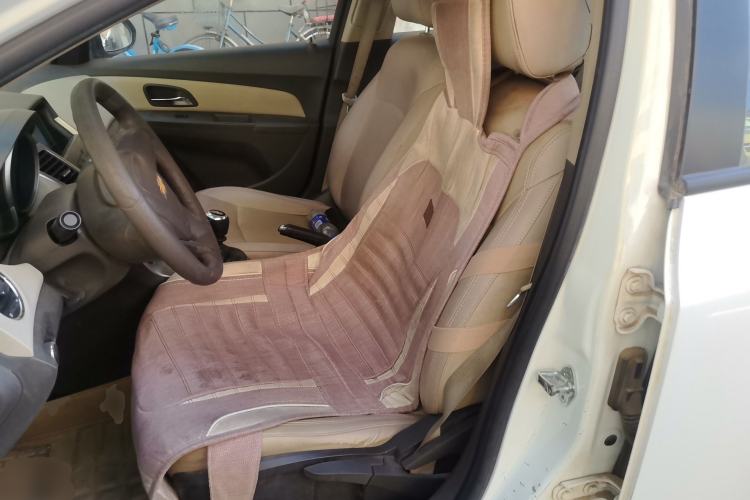 Used Chevrolet Cruze 2015 1.5L Classic SL MT Left Front Seat