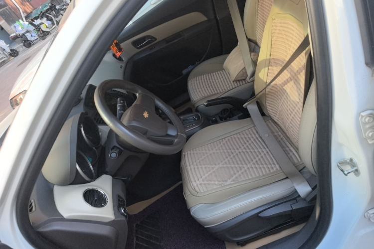 Used Chevrolet Cruze 2015 1.5L Classic SE AT Left Front Seat