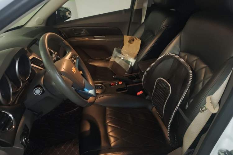 Used Chevrolet Cruze 2015 1.5L Classic SE AT Left Front Seat