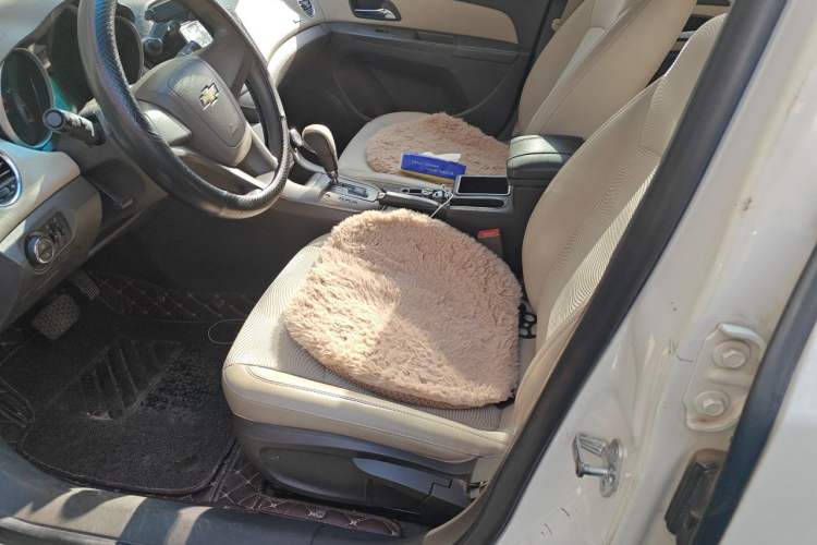 Used Chevrolet Cruze 2015 1.5L Classic SE AT Left Front Seat