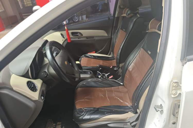 Used Chevrolet Cruze 2015 1.5L Classic SE AT Left Front Seat