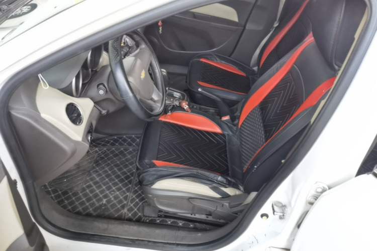 Used Chevrolet Cruze 2015 1.5L Classic SE AT Left Front Seat