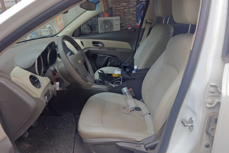 Used Chevrolet Cruze 2015 1.5L Classic SL MT Left Front Seat
