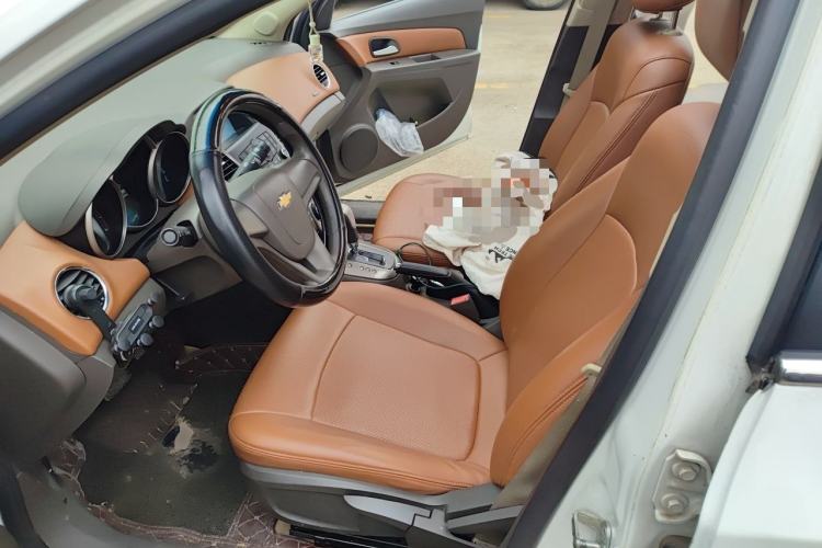 Used Chevrolet Cruze 2015 1.5L Classic SE AT Left Front Seat