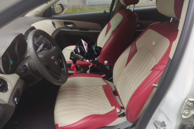 Used Chevrolet Cruze 2015 1.5L Classic SL MT Left Front Seat