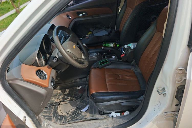 Used Chevrolet Cruze 2015 1.5L Classic SE AT Left Front Seat