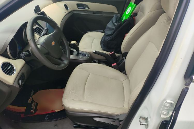 Used Chevrolet Cruze 2015 1.5L Classic SE AT Left Front Seat