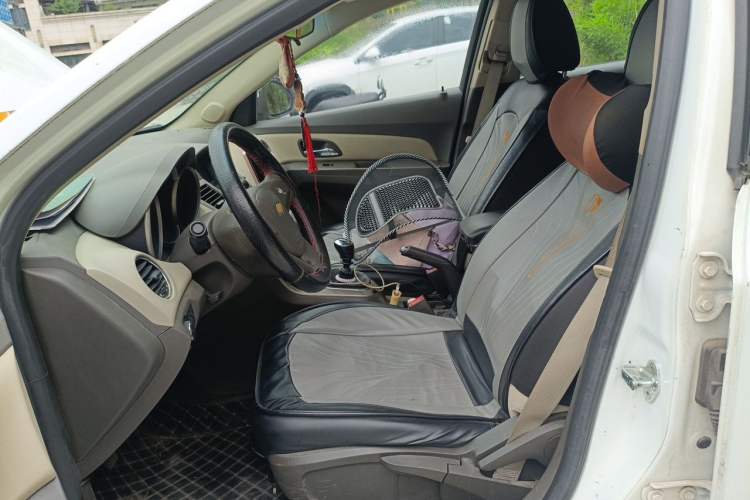 Used Chevrolet Cruze 2015 1.5L Classic SL MT Left Front Seat