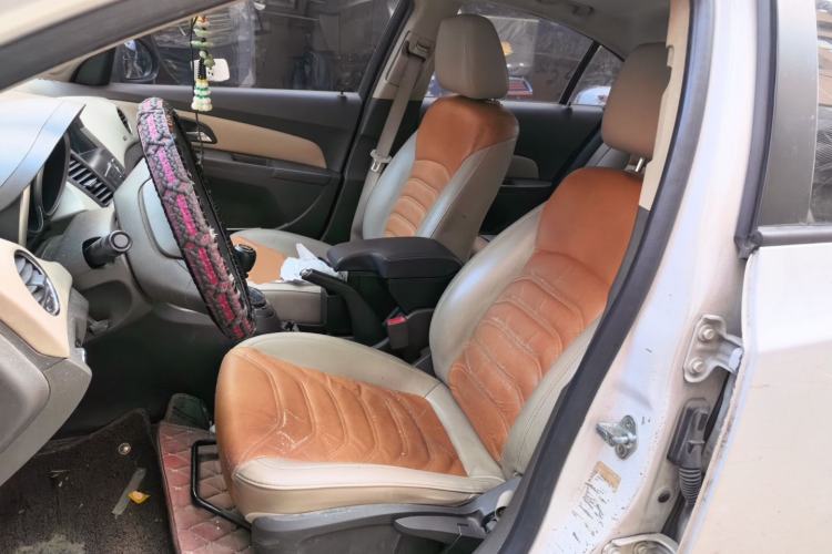 Used Chevrolet Cruze 2015 1.5L Classic SE MT Left Front Seat