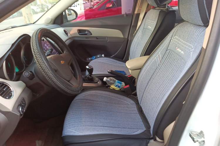 Used Chevrolet Cruze 2015 1.5L Classic SL MT Left Front Seat