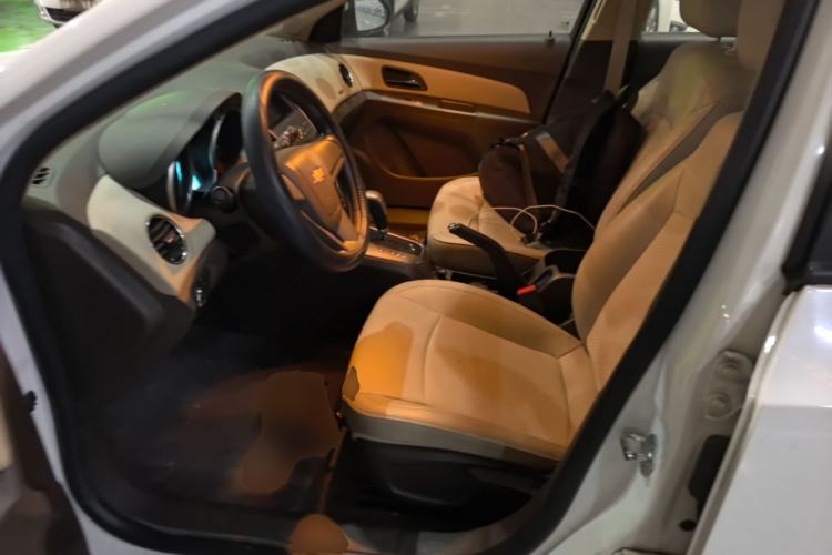 Used Chevrolet Cruze 2015 1.5L Classic SE AT Left Front Seat