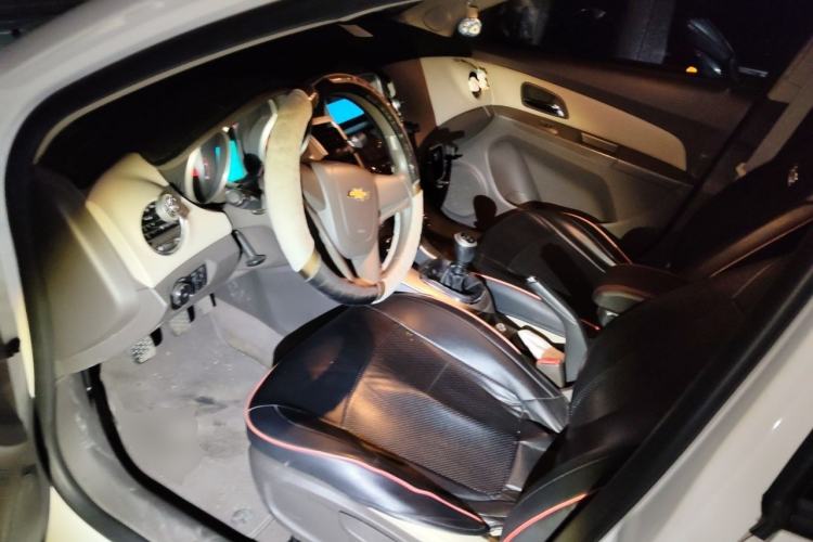 Used Chevrolet Cruze 2015 1.5L Classic SL MT Left Front Seat