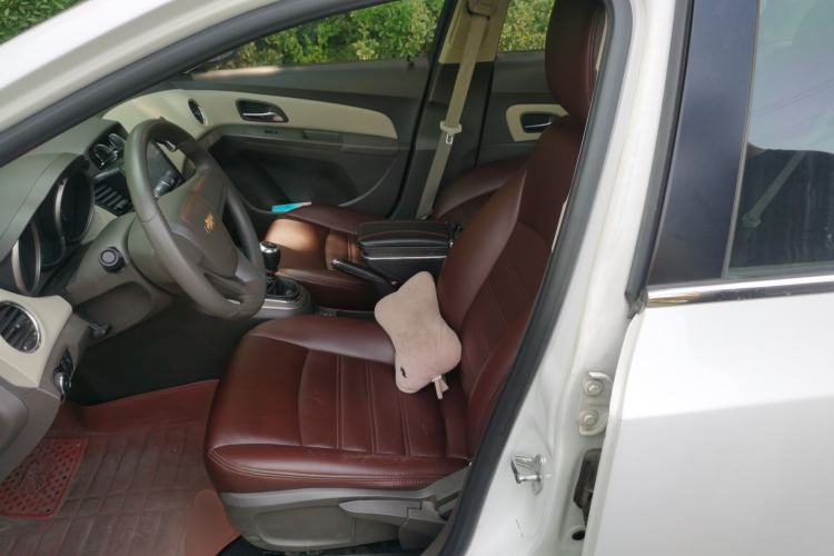 Used Chevrolet Cruze 2015 1.5L Classic SL MT Left Front Seat