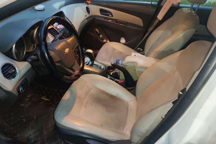 Used Chevrolet Cruze 2015 1.5L Classic SE AT Left Front Seat