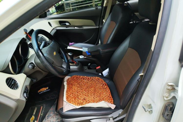 Used Chevrolet Cruze 2015 1.5L Classic SL MT Left Front Seat
