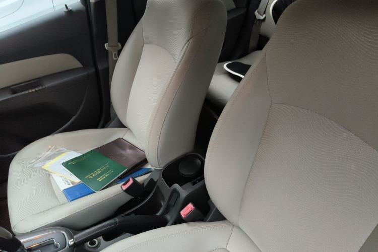 Used Chevrolet Cruze 2015 1.5L Classic SE AT Left Front Seat