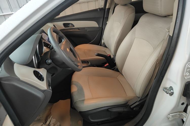 Used Chevrolet Cruze 2015 1.5L Classic SE AT Left Front Seat