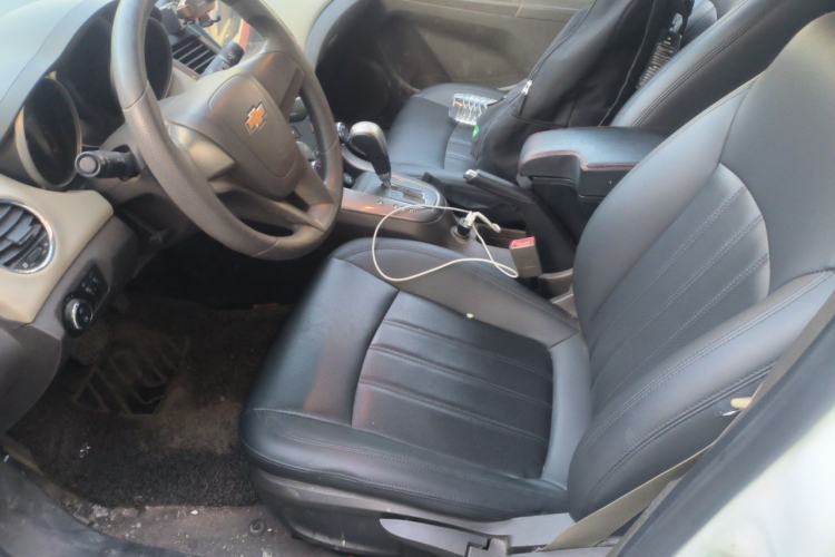 Used Chevrolet Cruze 2015 1.5L Classic SE AT Left Front Seat
