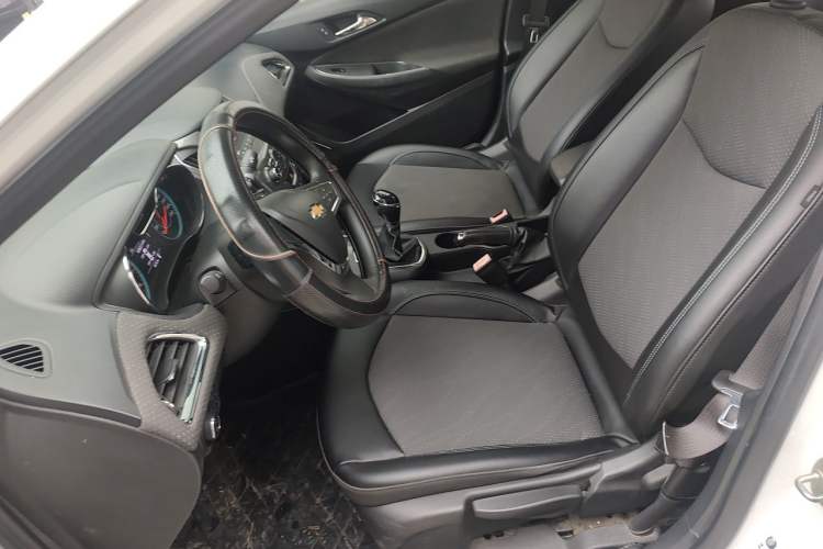 Used Chevrolet Cruze 2015 1.5L Manual Elite Edition Left Front Seat
