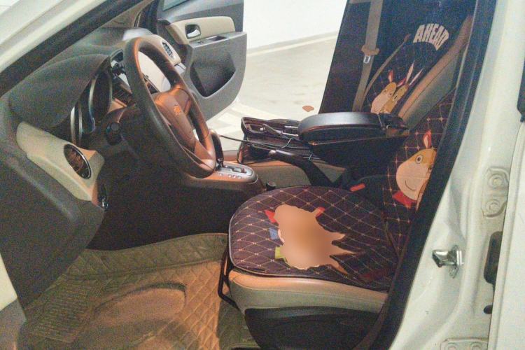 Used Chevrolet Cruze 2015 1.5L Classic SE AT Left Front Seat