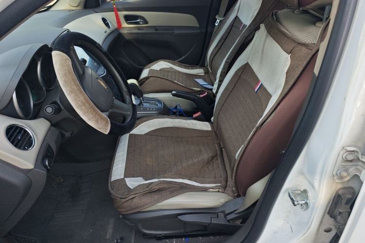 Used Chevrolet Cruze 2015 1.5L Classic SE AT Left Front Seat