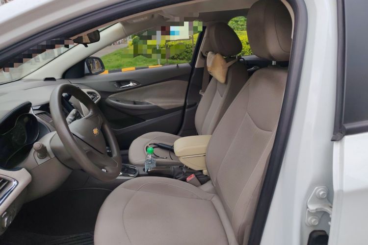 Used Chevrolet Cruze 2015 1.5L Automatic Fashion Navigation Edition Left Front Seat
