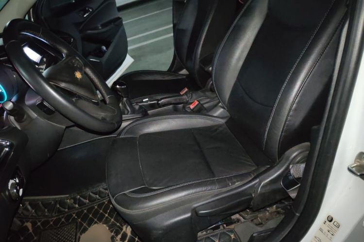 Used Chevrolet Cruze 2015 1.4T Manual Elite Edition Left Front Seat