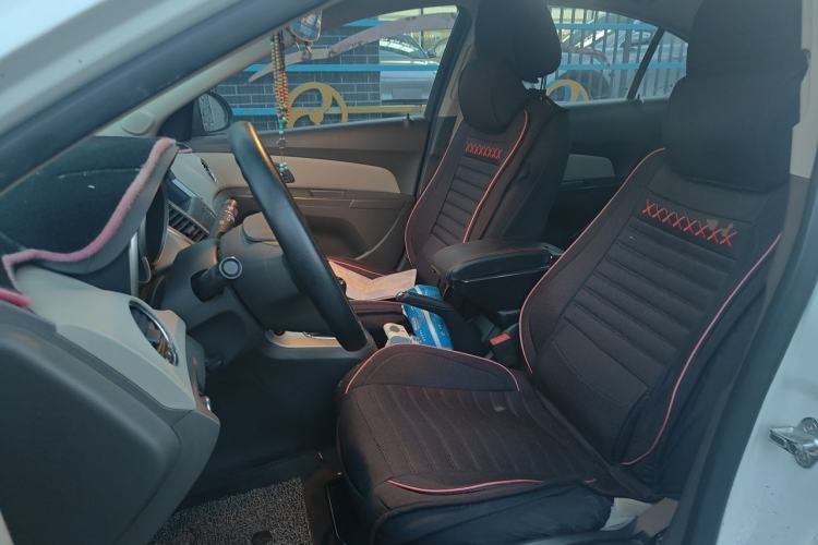 Used Chevrolet Cruze 2015 1.5L Classic SL MT Left Front Seat