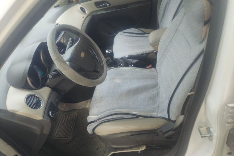 Used Chevrolet Cruze 2015 1.5L Classic SE MT Left Front Seat
