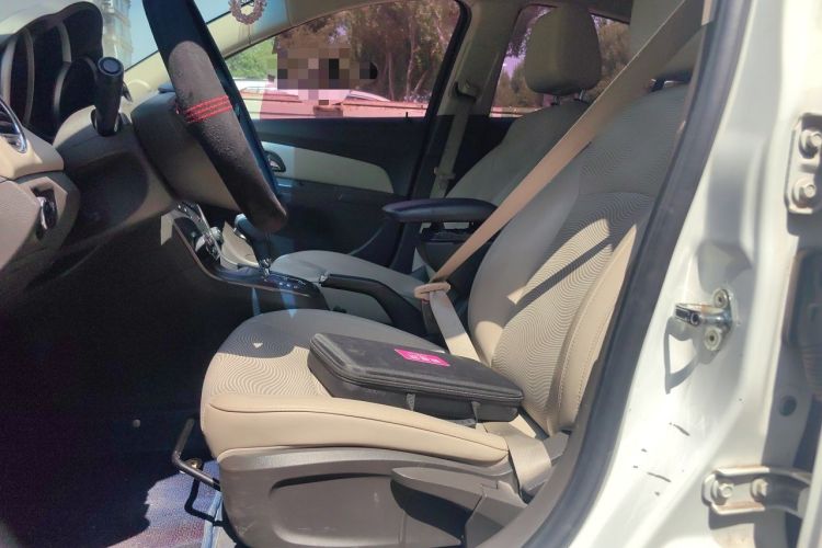 Used Chevrolet Cruze 2015 1.5L Classic SE AT Left Front Seat