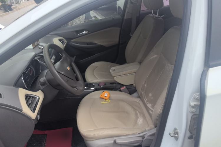 Used Chevrolet Cruze 2015 1.5L Automatic Fashion Navigation Edition Left Front Seat