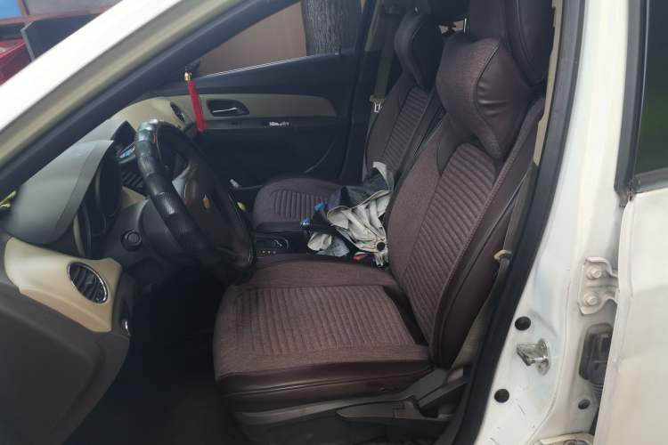 Used Chevrolet Cruze 2015 1.5L Classic SE AT Left Front Seat