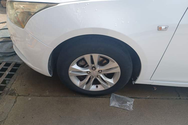 Used Chevrolet Cruze 2015 1.5L Classic SE AT Left Front Wheel Hub