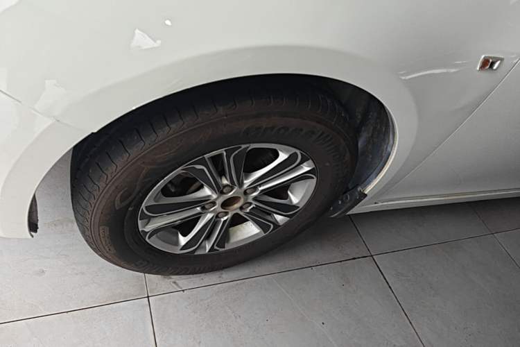 Used Chevrolet Cruze 2015 1.5L Classic SL MT Left Front Wheel Hub