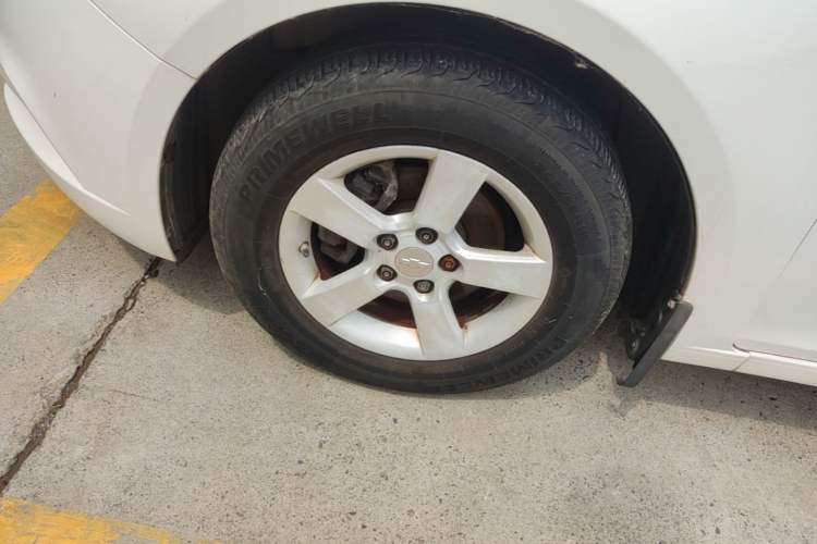 Used Chevrolet Cruze 2015 1.5L Classic SL MT Left Front Wheel Hub