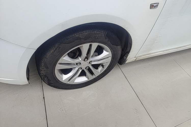Used Chevrolet Cruze 2015 1.5L Classic SE AT Left Front Wheel Hub