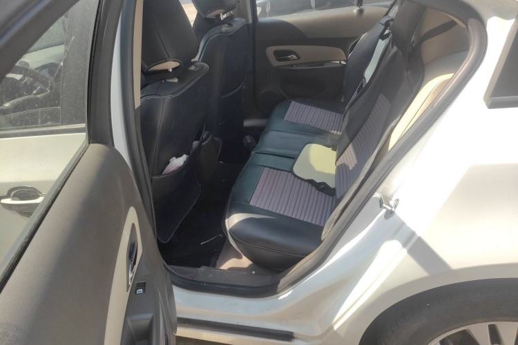 Used Chevrolet Cruze 2015 1.5L Classic SE MT Left Rear Seat