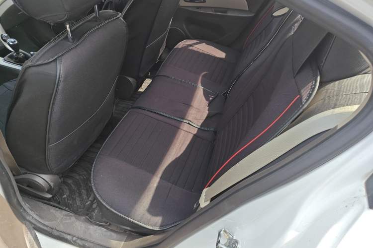 Used Chevrolet Cruze 2015 1.5L Classic SL MT Left Rear Seat