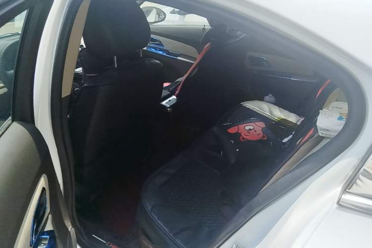 Used Chevrolet Cruze 2015 1.5L Classic SE MT Left Rear Seat