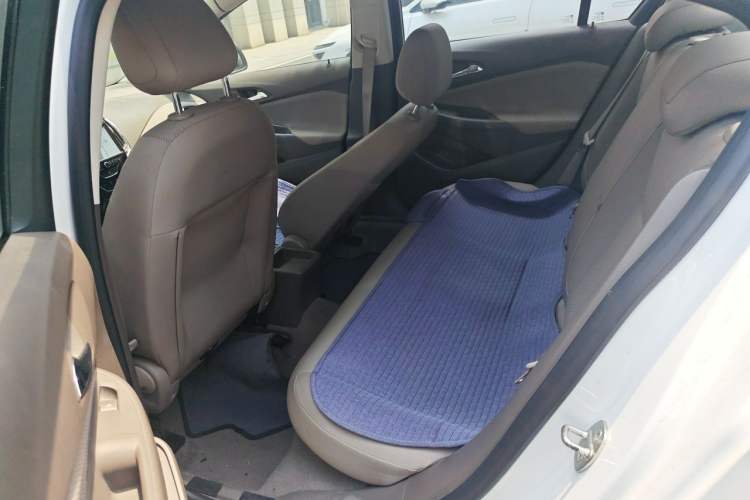 Used Chevrolet Cruze 2015 1.5L Automatic Fashion Navigation Edition Left Rear Seat