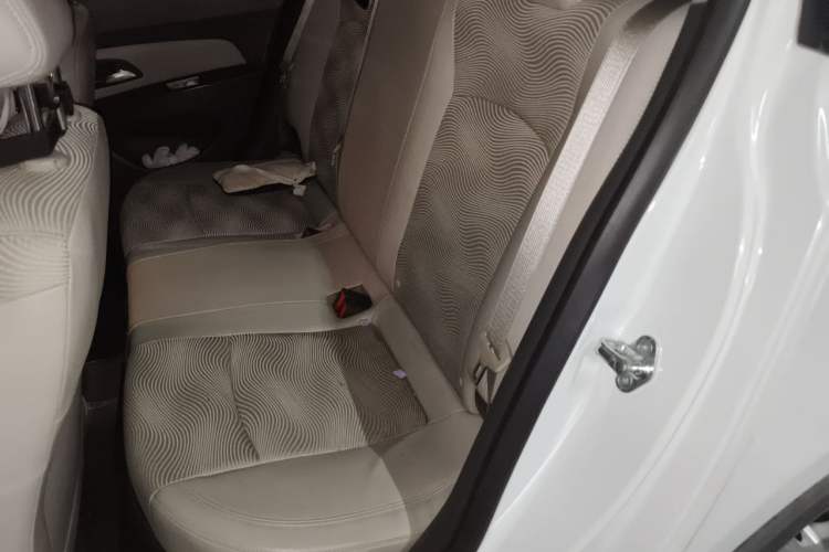 Used Chevrolet Cruze 2015 1.5L Classic SE MT Left Rear Seat