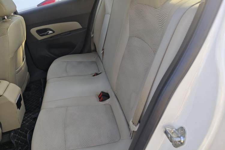 Used Chevrolet Cruze 2015 1.5L Classic SE AT Left Rear Seat