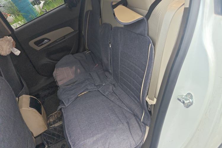 Used Chevrolet Cruze 2015 1.5L Classic SE AT Left Rear Seat