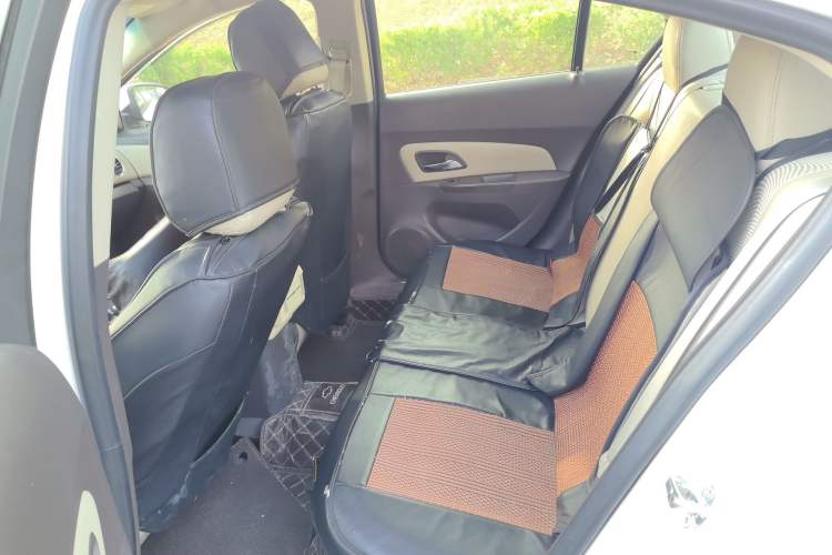 Used Chevrolet Cruze 2015 1.5L Classic SE MT Left Rear Seat