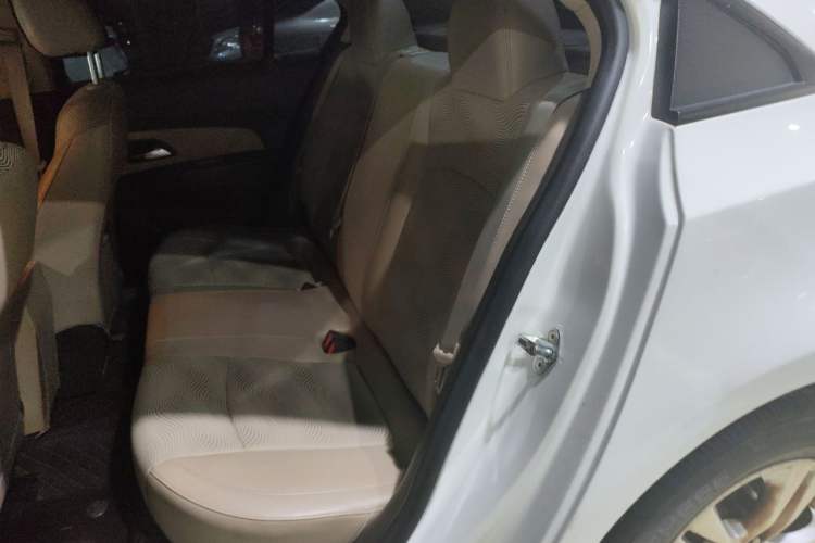 Used Chevrolet Cruze 2015 1.5L Classic SE AT Left Rear Seat