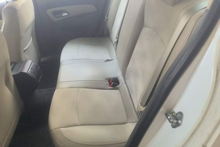 Used Chevrolet Cruze 2015 1.5L Classic SE AT Left Rear Seat